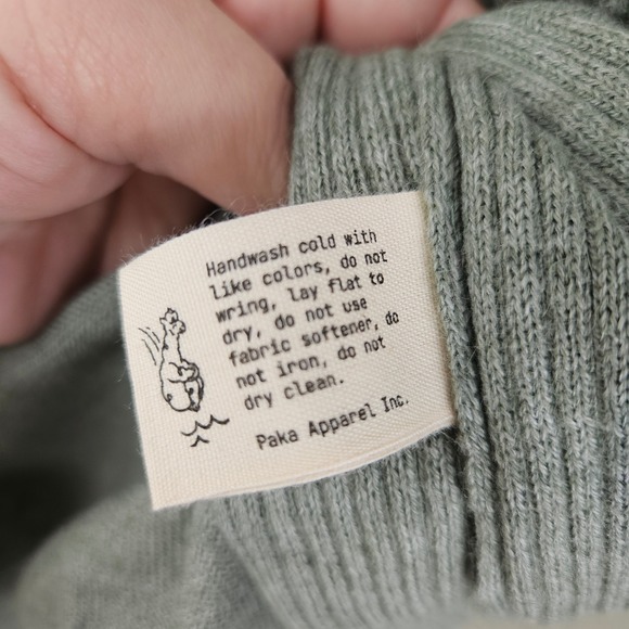 Paka Ultralight Crew Neck Sweater Sz L Lichen Green Pullover - Picture 10 of 11